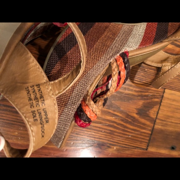 Madden girl high heels. Like new. Great with jeans - Picture 5 of 5